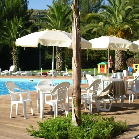 Parco Elena Ξενοδοχείο με διαμερίσματα 3*