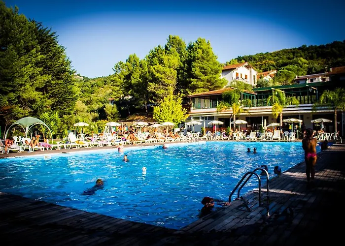 Parco Elena Aparthotel 3*